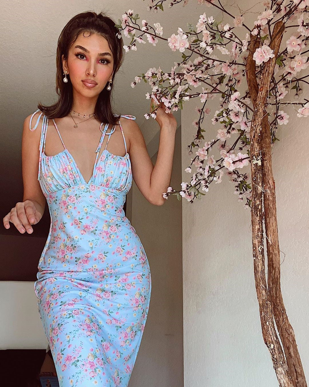 Floral Pleated Dress – Elegant Summer Style