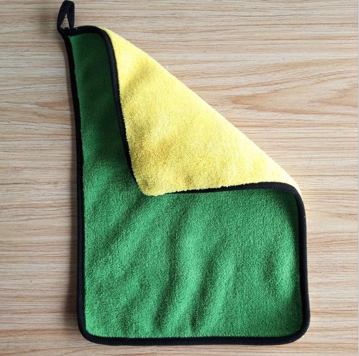 Clean Your Car Faster – Ultra Absorbent Microfiber Towel